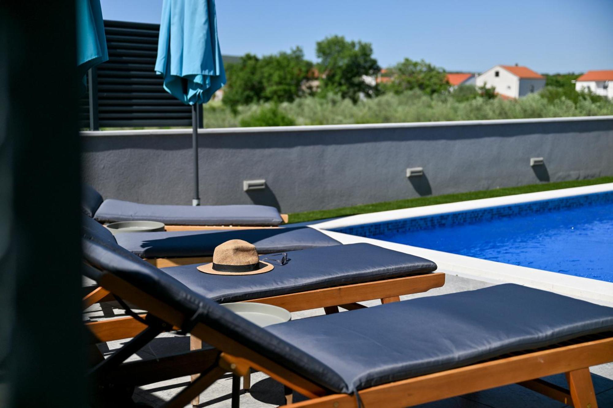 Luxurious Villa Natali Pridraga Exterior photo